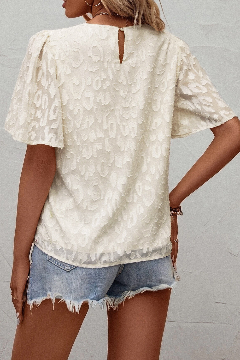 Mabelyn | Elegante jacquard vlindermouwblouse