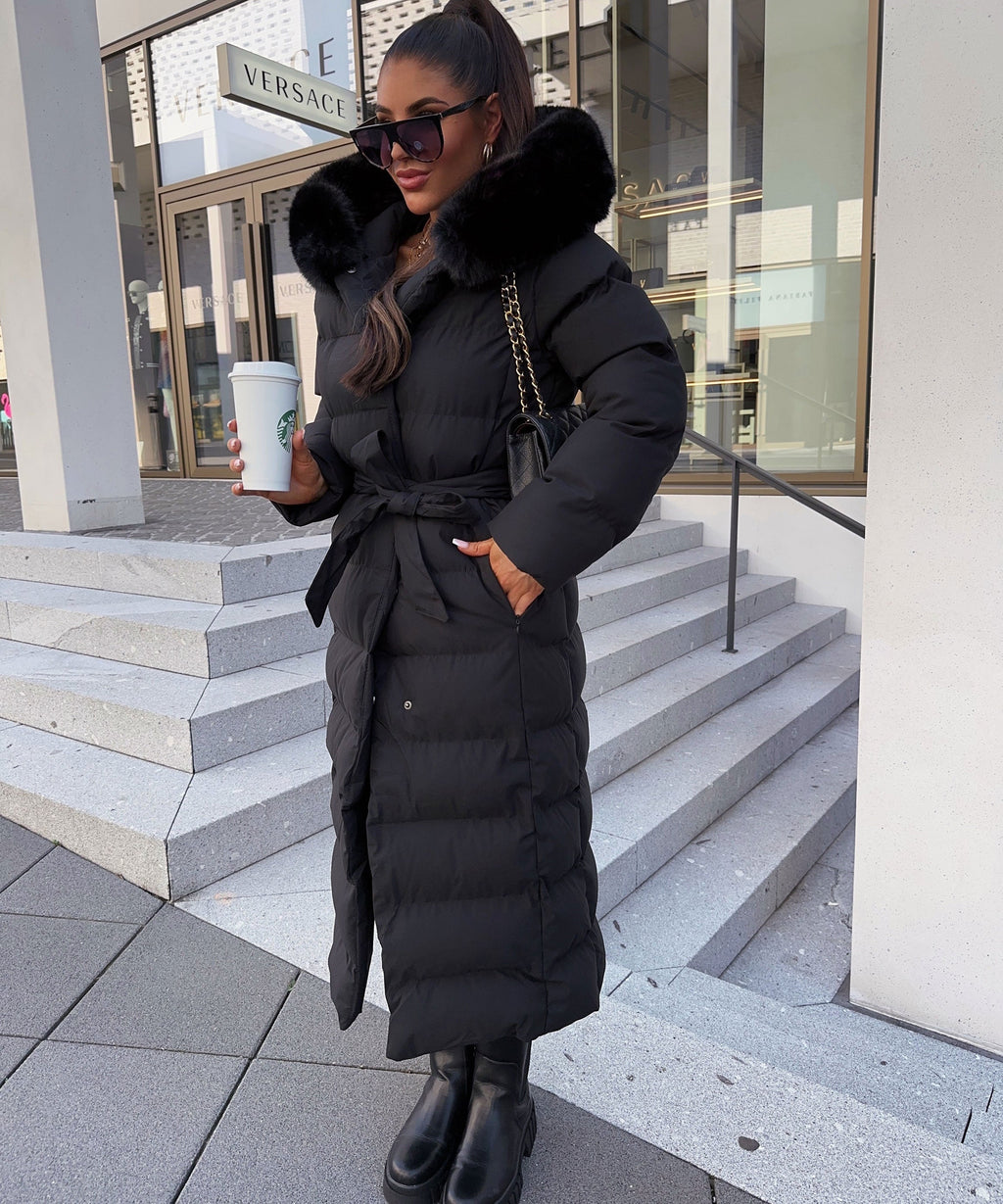 Gitte | Zwarte parka met capuchon voor dames – Waterdichte winterjas voor buiten en casual kleding
