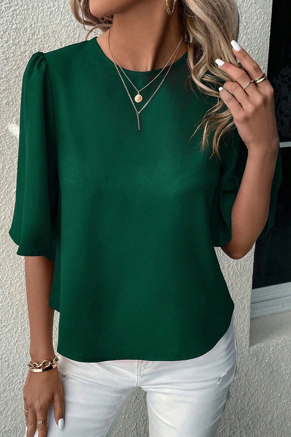 Misty | Elegante satijnen blouse met sleutelgat achter