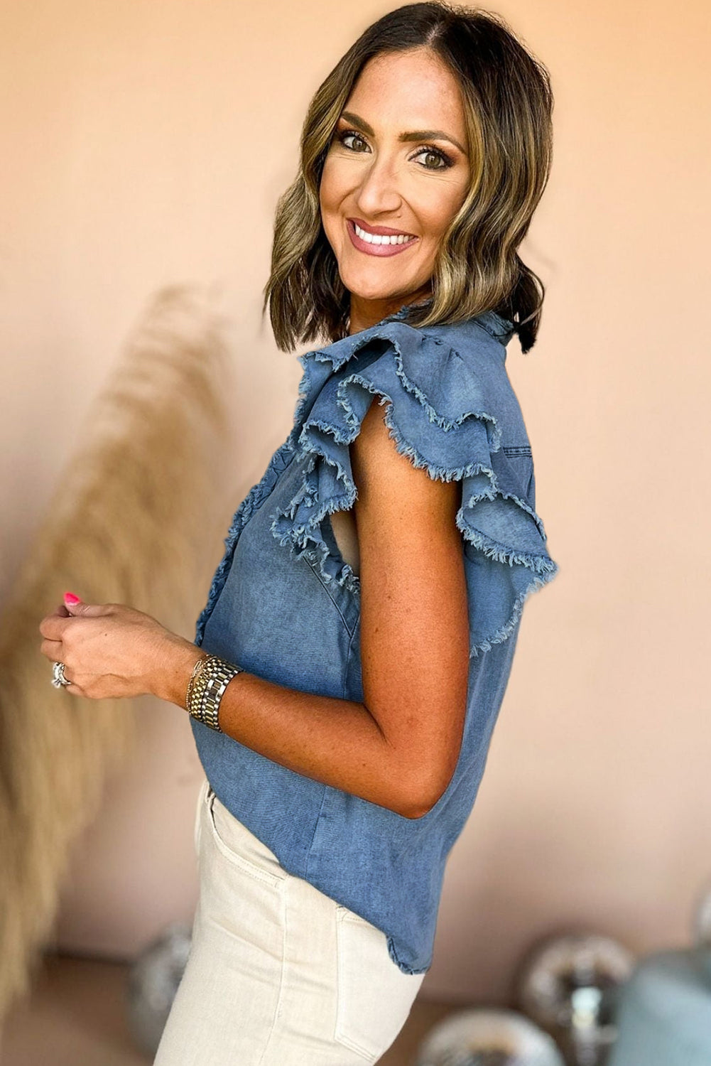 Lysara | Denim blouse met knoopsluiting en fladdermouwen