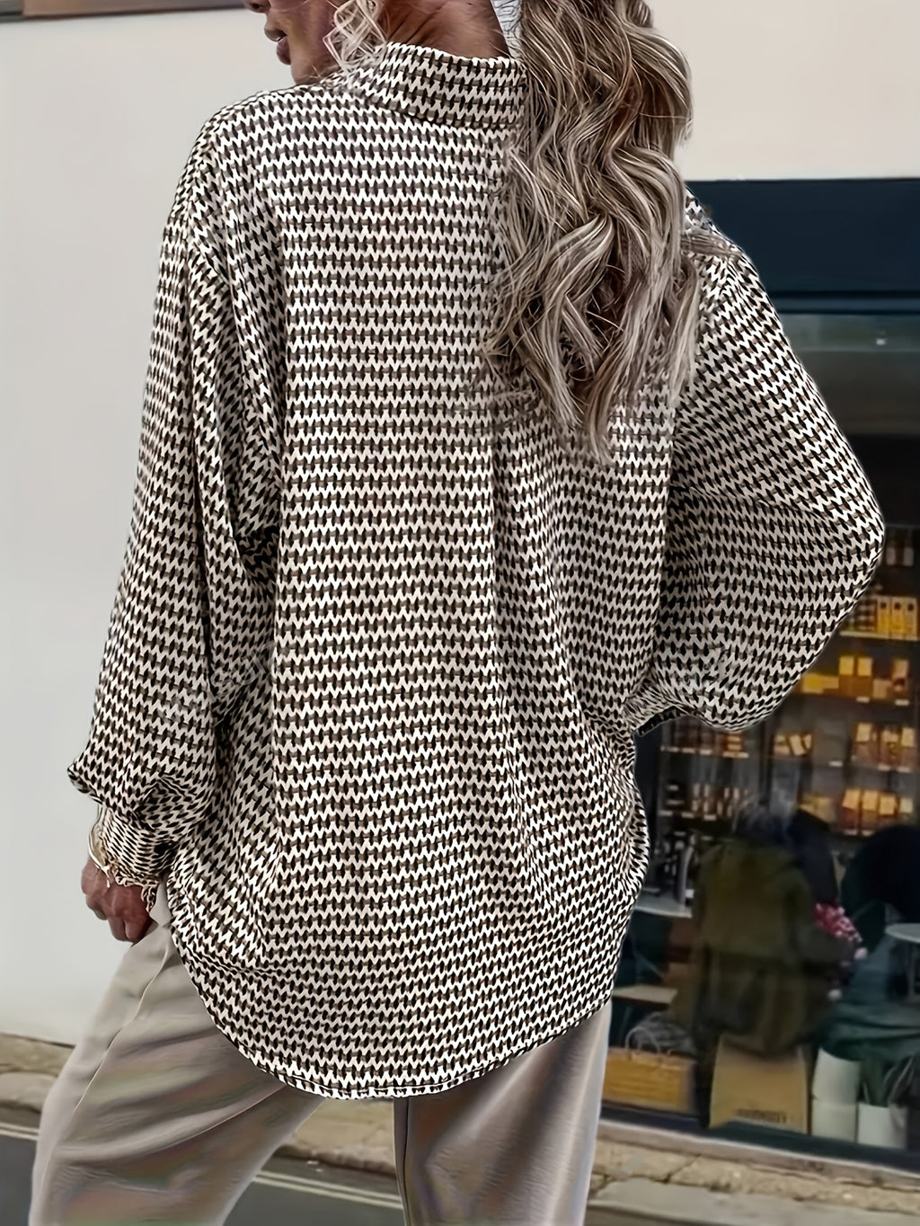 Titania | Women's long-sleeve shirt with geometric print and button placket - Stylish blouse