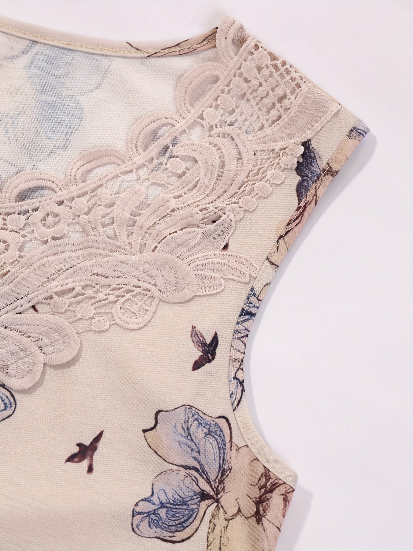 Myrina | Mouwloze top met bloemenprint en kanten patchwork voor dames – Elegante ronde hals