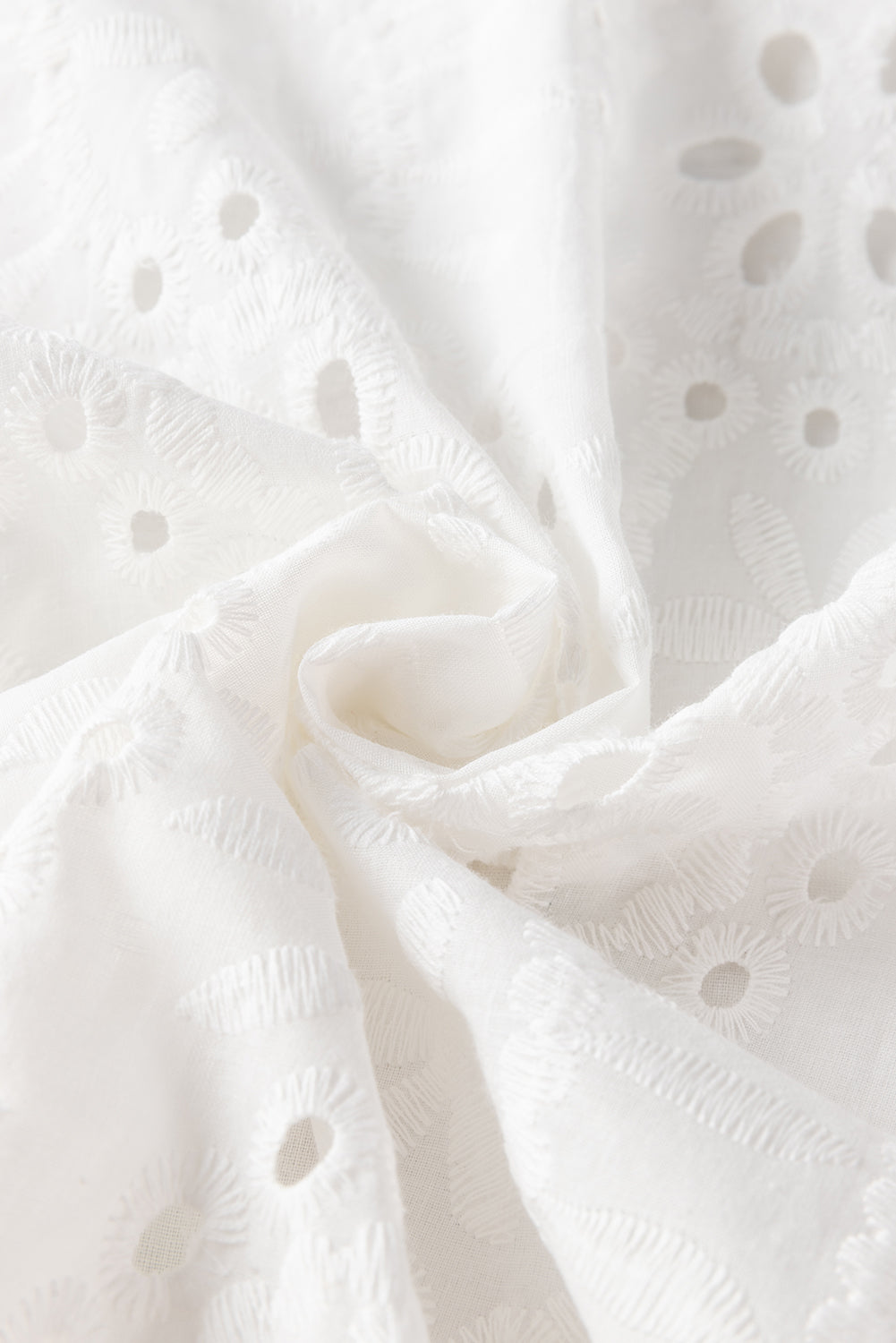 Viveca | Chique Geometrisch Borduurwerk Holle Blouse