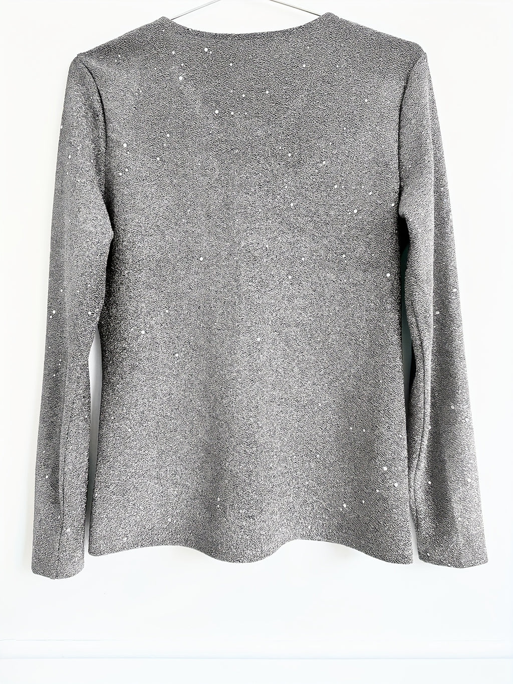 Pavlina | Elegant V-neck Long Sleeve Women's T-Shirt with Sequin Detail - Fashion Top with Style and Fit
