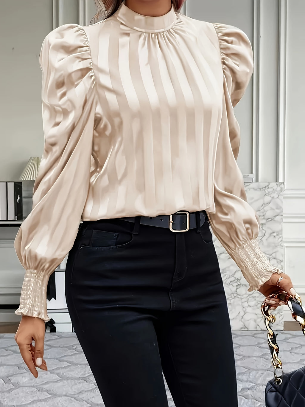 Kairi | Satijnen Hoge Hals Blouse voor Vrouwen - Elegante Top met Pofmouwen, Stijlvolle Vrouwenblouse
