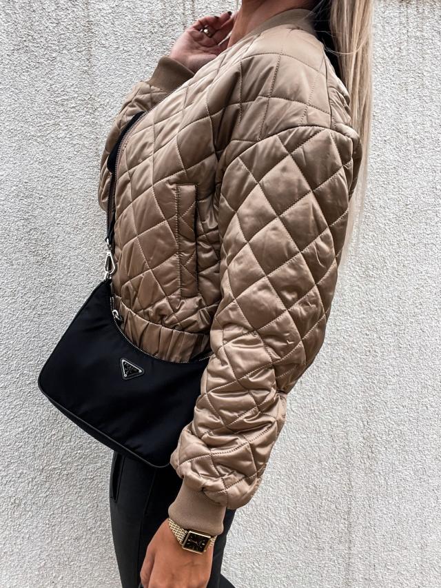 Sonja | Elegant gewatteerd bomberjack voor dames - warme, stijlvolle en veelzijdige winterkleding