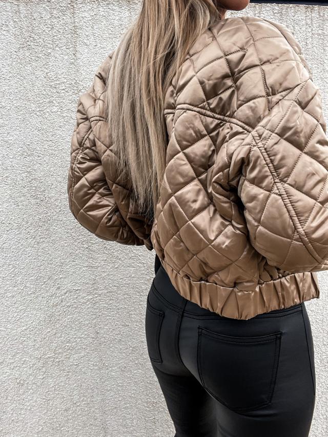 Sonja | Elegant gewatteerd bomberjack voor dames - warme, stijlvolle en veelzijdige winterkleding