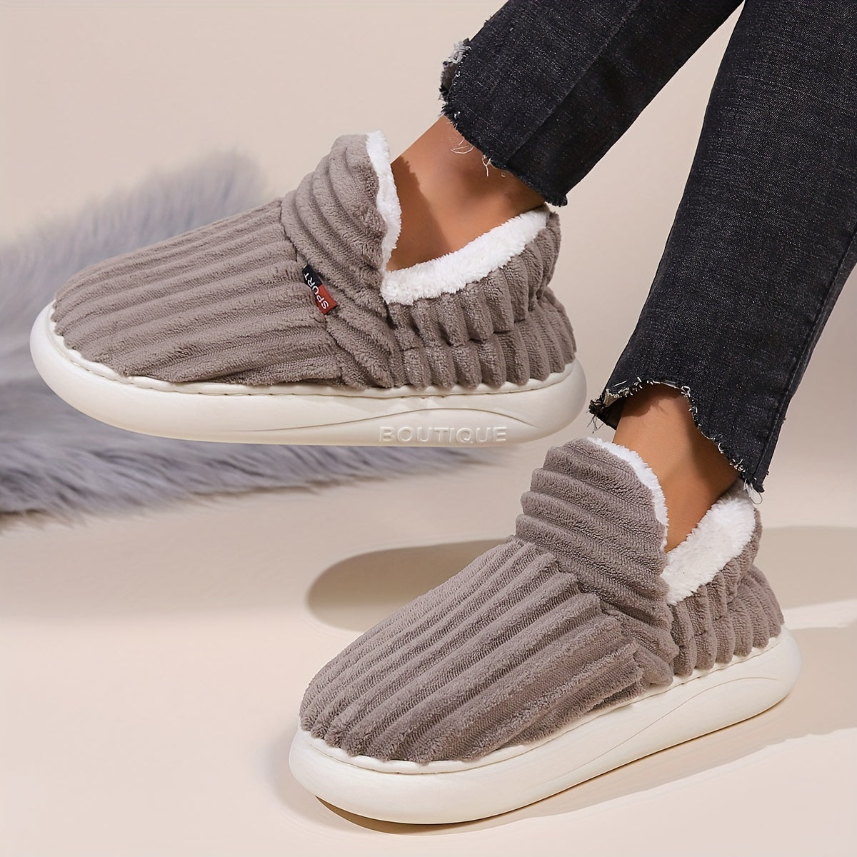FuzzFeet | Pantoufles d'hiver douillettes et chaudes pour la maison, idéales pour l'intérieur