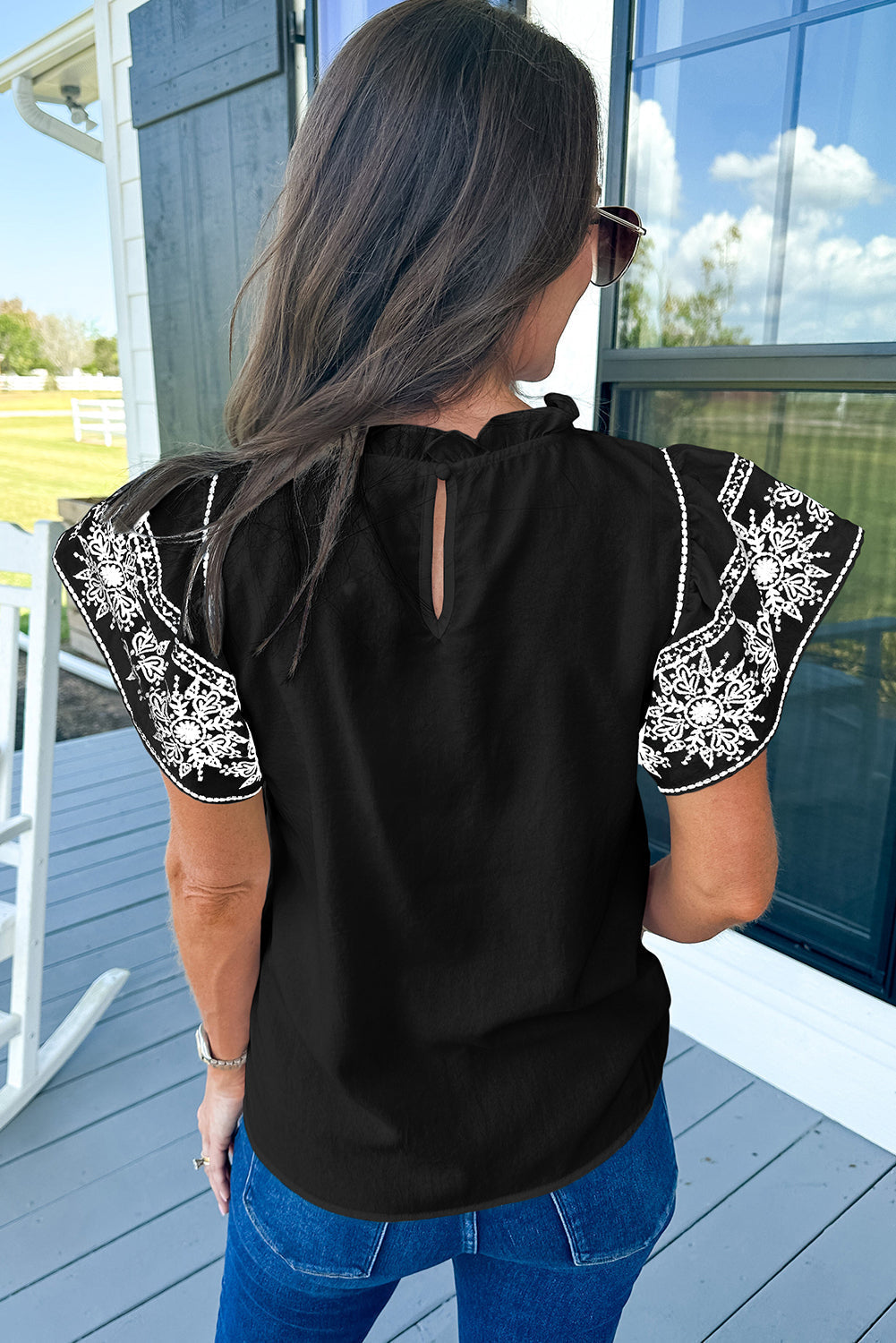 Kelsey | Geborduurde blouse met gerimpelde mouwen
