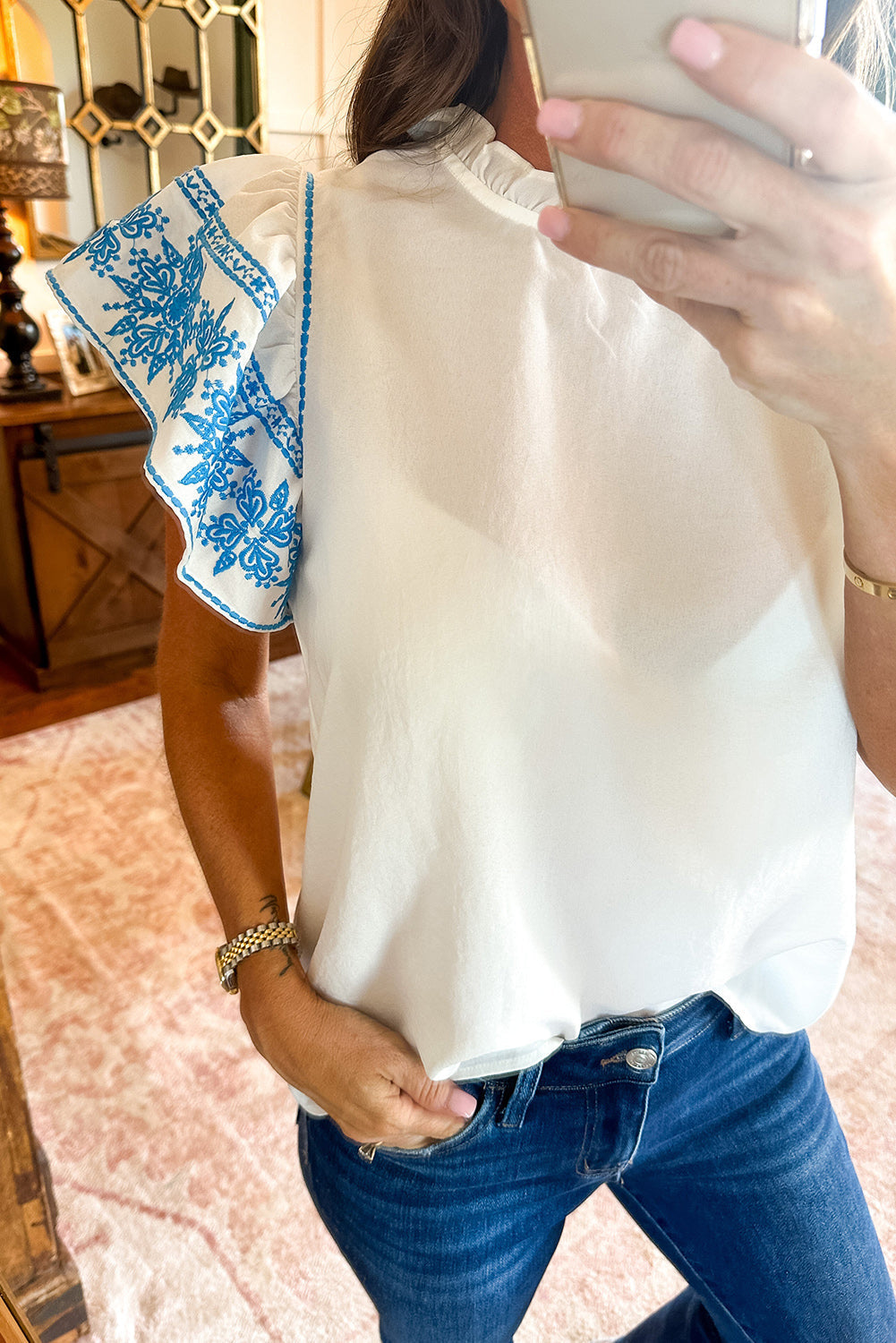 Kelsey | Geborduurde blouse met gerimpelde mouwen