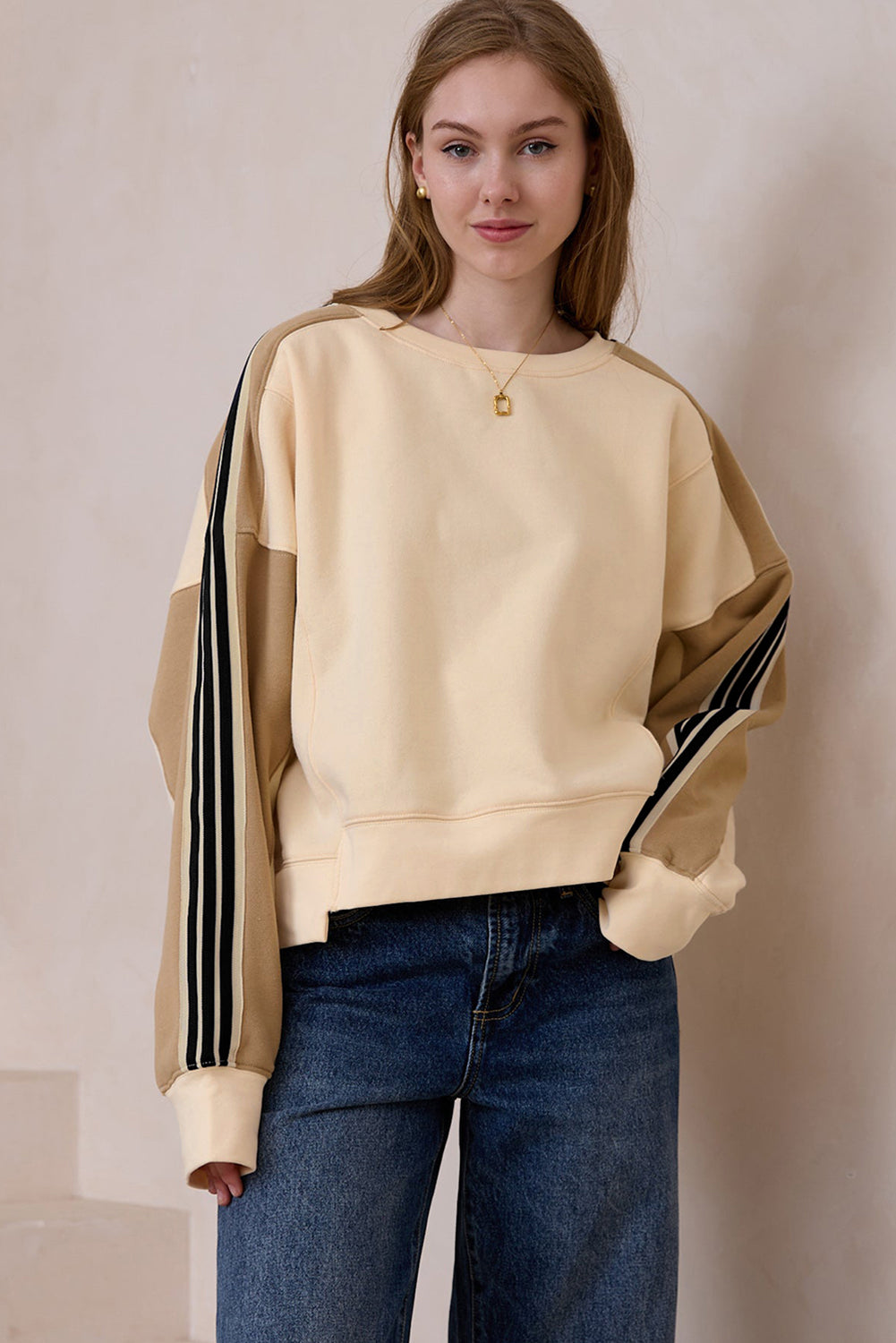 Amira | Beige Gestreept Patchwork Losvallende Schouder Sweatshirt voor Dames