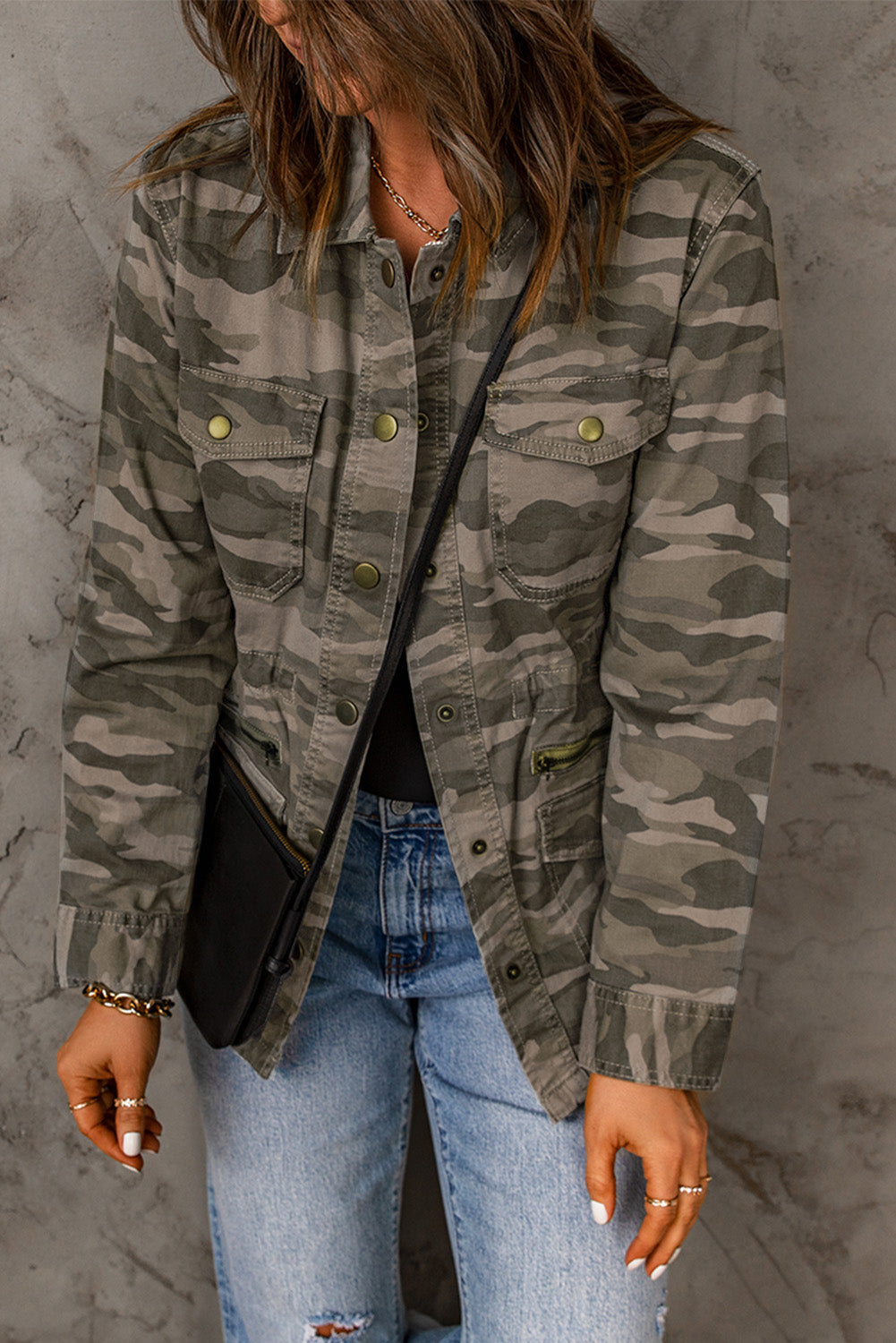 Marianne | Camo-jack met meerdere zakken en knoopsluiting