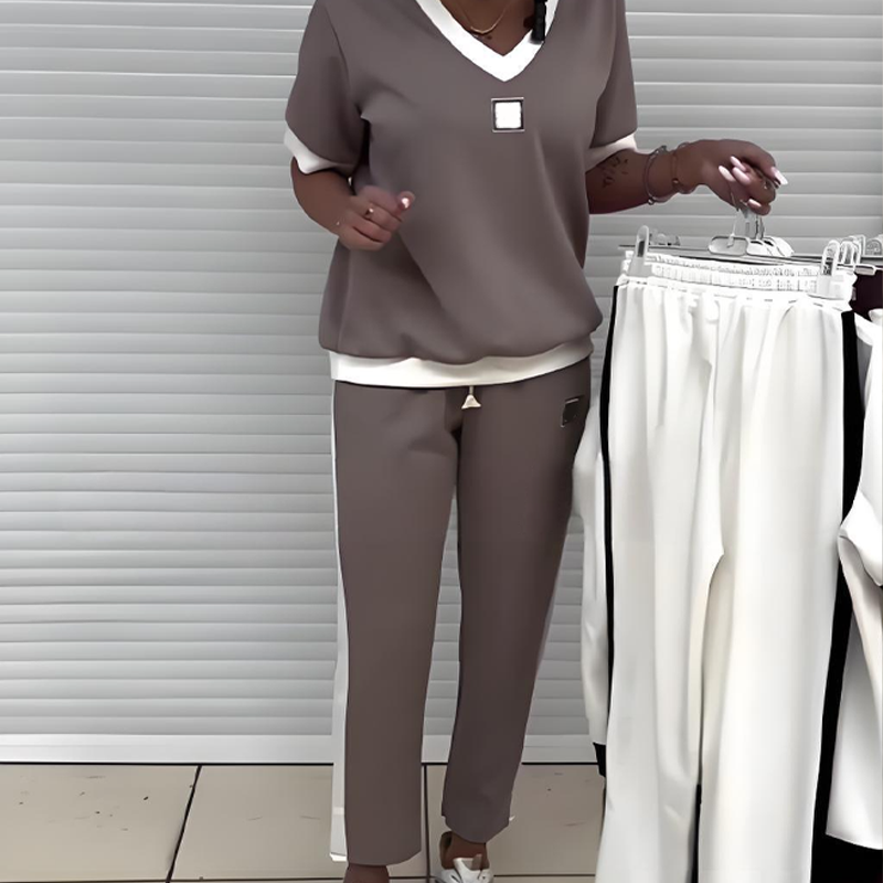 Danikae | Casual loungeset met V-hals – Relaxte top en bijpassende broek, comfortabele loungewear-outfit