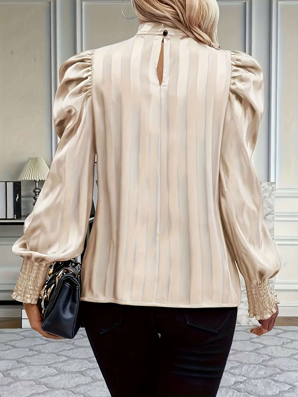 Kairi | Satijnen Hoge Hals Blouse voor Vrouwen - Elegante Top met Pofmouwen, Stijlvolle Vrouwenblouse