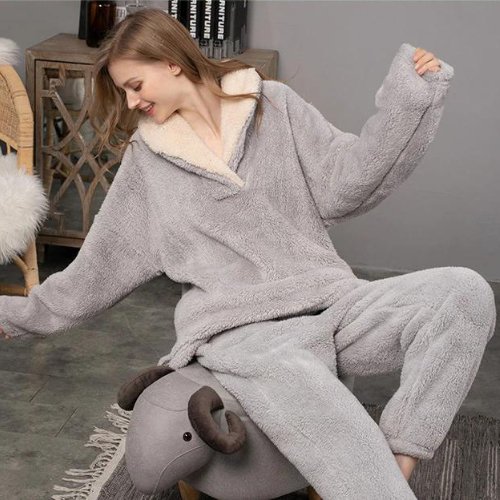 Lucasta | Cozy Teddy Winter Loungewear Set for Women - Warm Long Sleeve Top & Pajamas