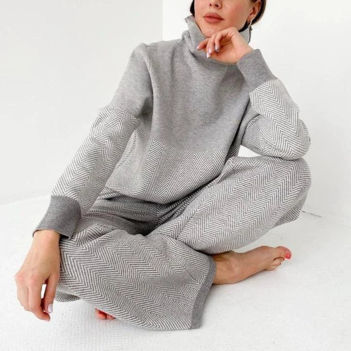 Acacia | Elegant coltrui & broek tweedelig damesset met Chevronpatroon - stijlvolle winteroutfit