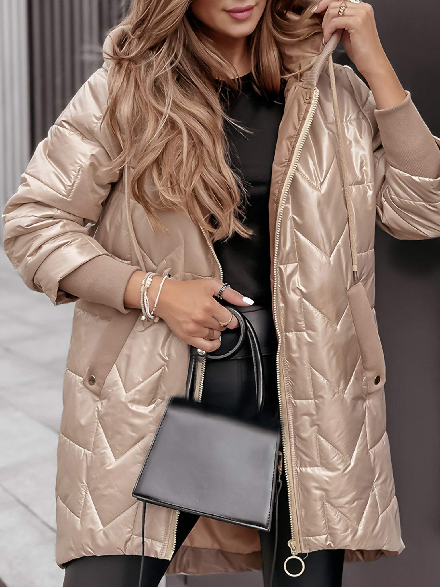 Alvynne | Veste d'hiver pour femme avec capuche et garnissage en duvet – Veste thermique chaude et décontractée pour les activités de plein air