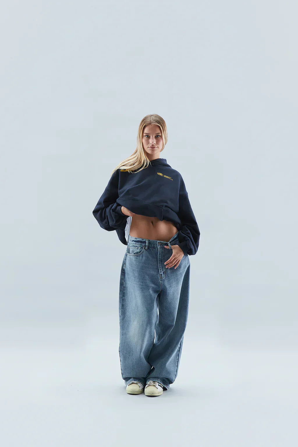 Arwenna | Sweat à capuche imprimé lettres pour femme – Sweat décontracté à la coupe ample, pull luxueux et confortable
