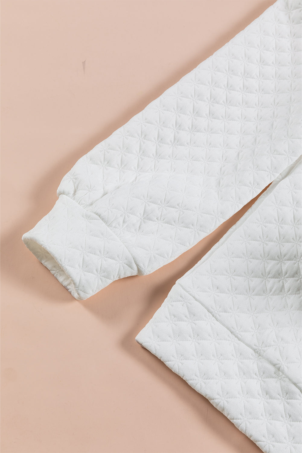 Estara | Damestop met gespleten hals en gewatteerde lange mouwen - Casual & Comfortabel