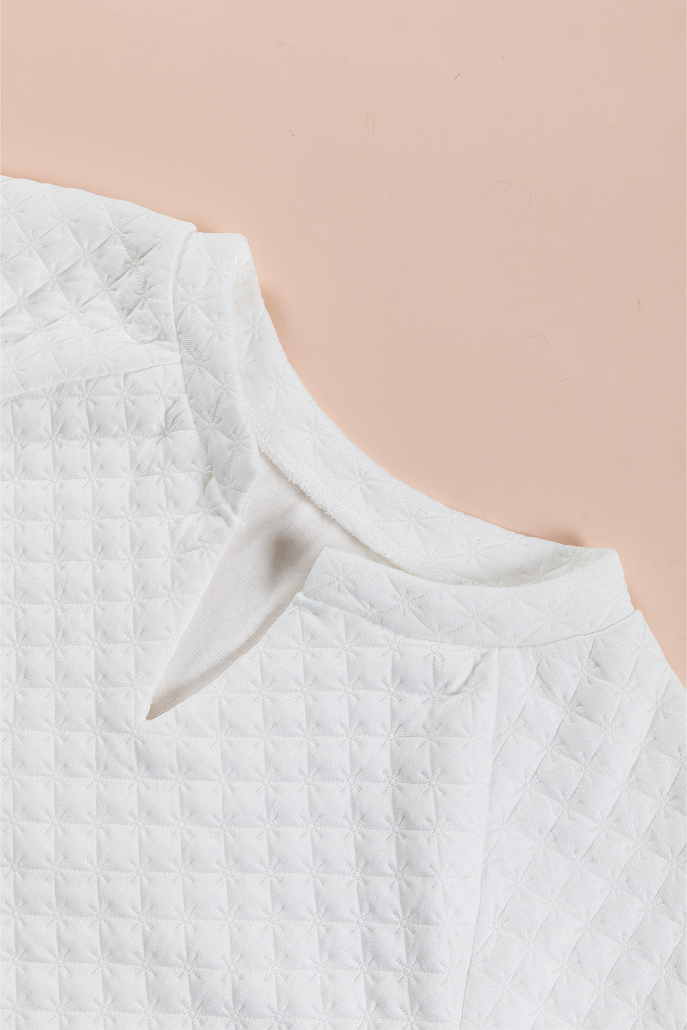 Estara | Damestop met gespleten hals en gewatteerde lange mouwen - Casual & Comfortabel