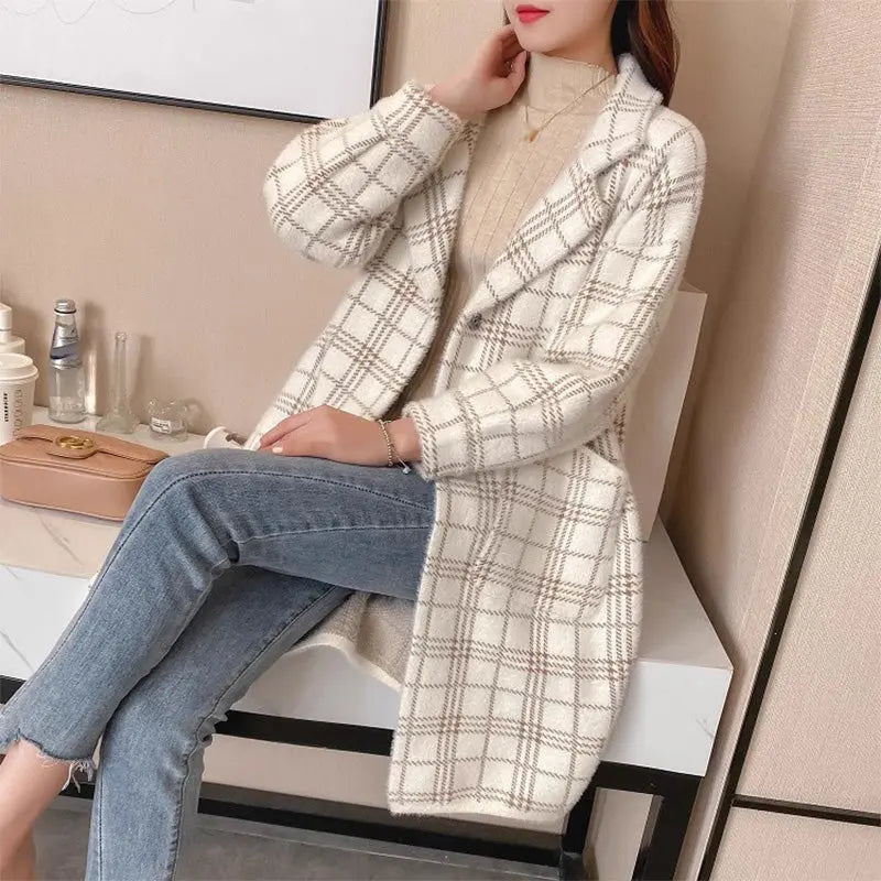 Beryn | Damesjas van imitatiewol, halflang – geruit, warme winterjas, casual en elegant