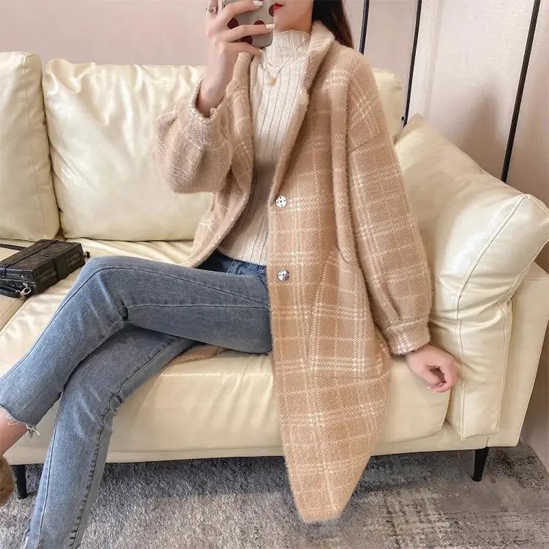 Beryn | Damesjas van imitatiewol, halflang – geruit, warme winterjas, casual en elegant
