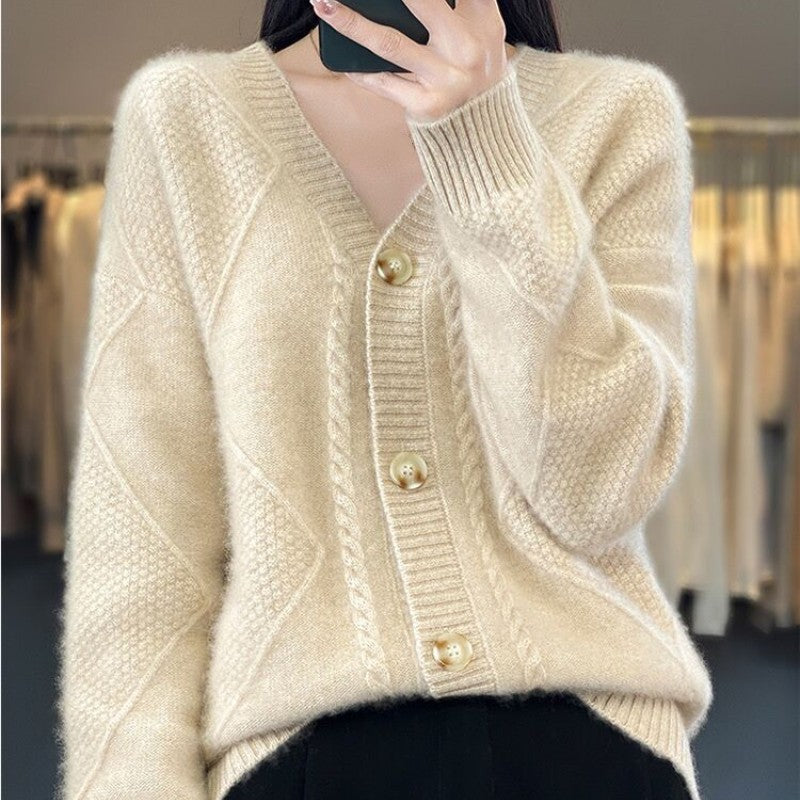 Beatrice | Comfortabel damesvest van imitatiekasjmier met knopen – Relaxte oversized trui voor herfst/winter