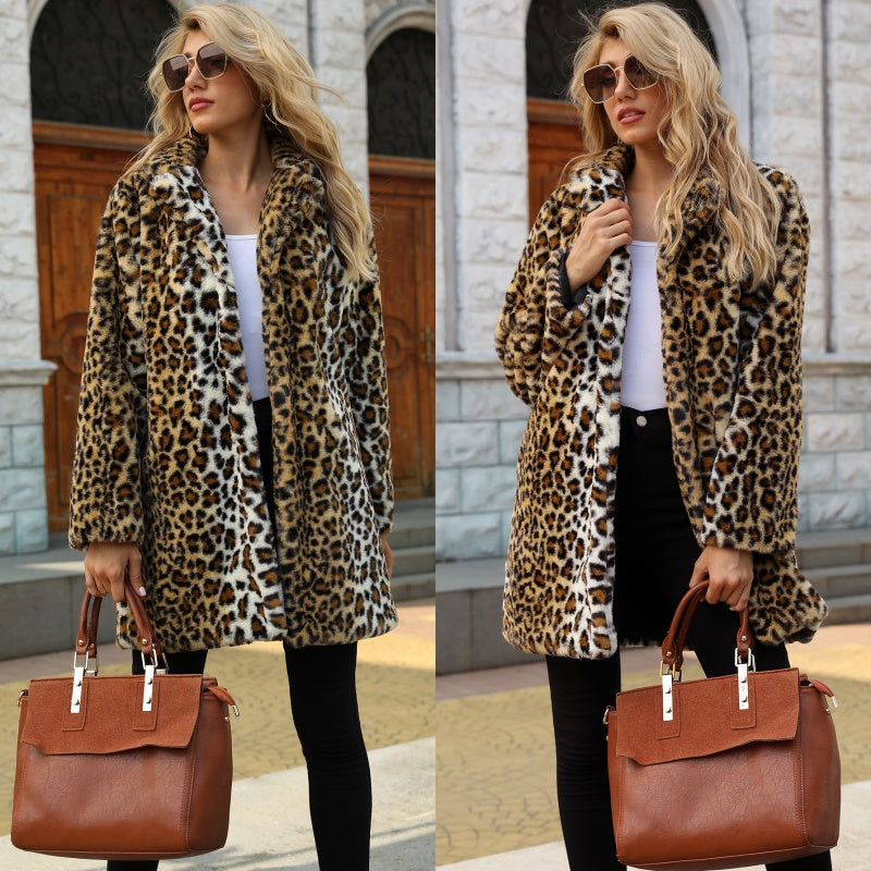 Karinae | Faux fur jas met luipaardprint – Warme, halflange winterjas met reverskraag