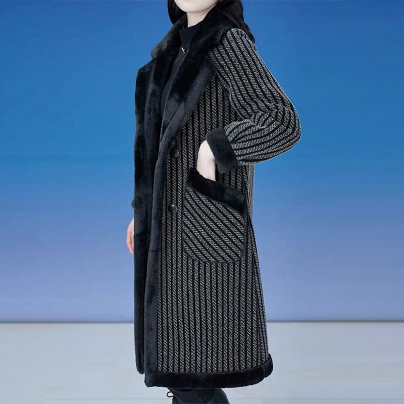 Faerla | Damesjas met dubbele knoopsluiting en zachte fleecevoering – Elegante halflange winterjas