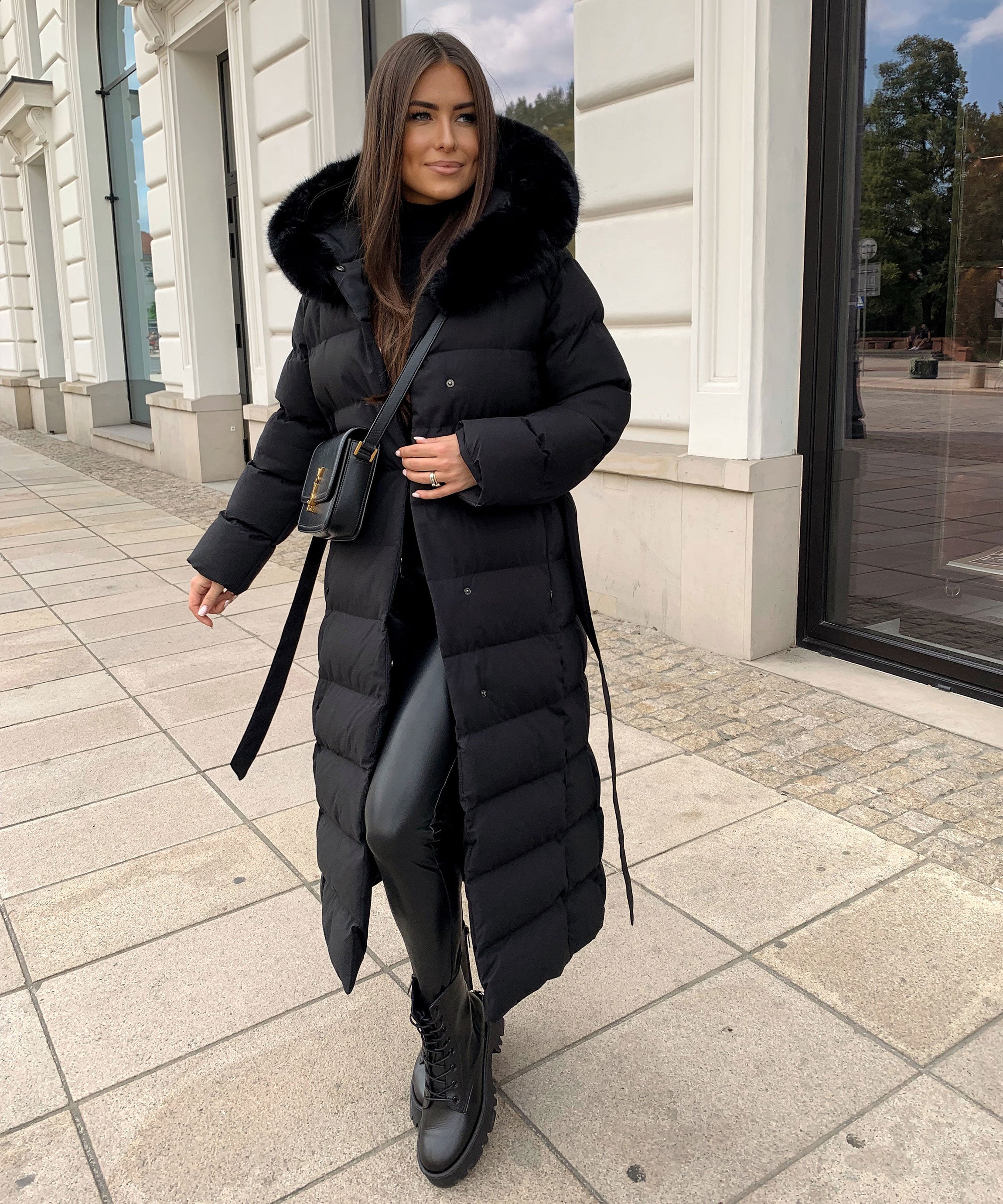 Gitte | Zwarte parka met capuchon voor dames – Waterdichte winterjas voor buiten en casual kleding
